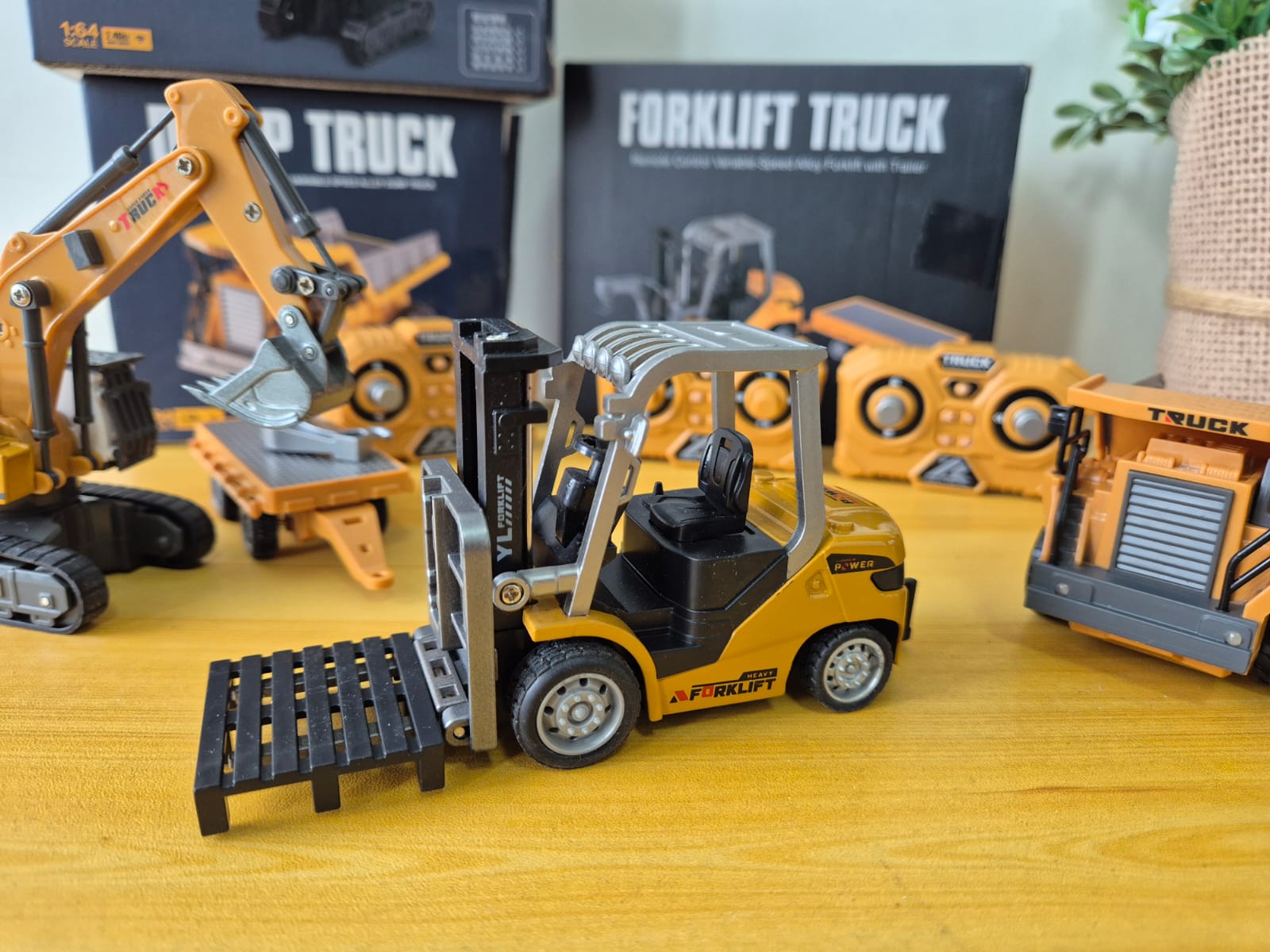 RC Forklift Truck 1:64 Alloy Remote Control + Trailer Pallet Mini - Foto 10