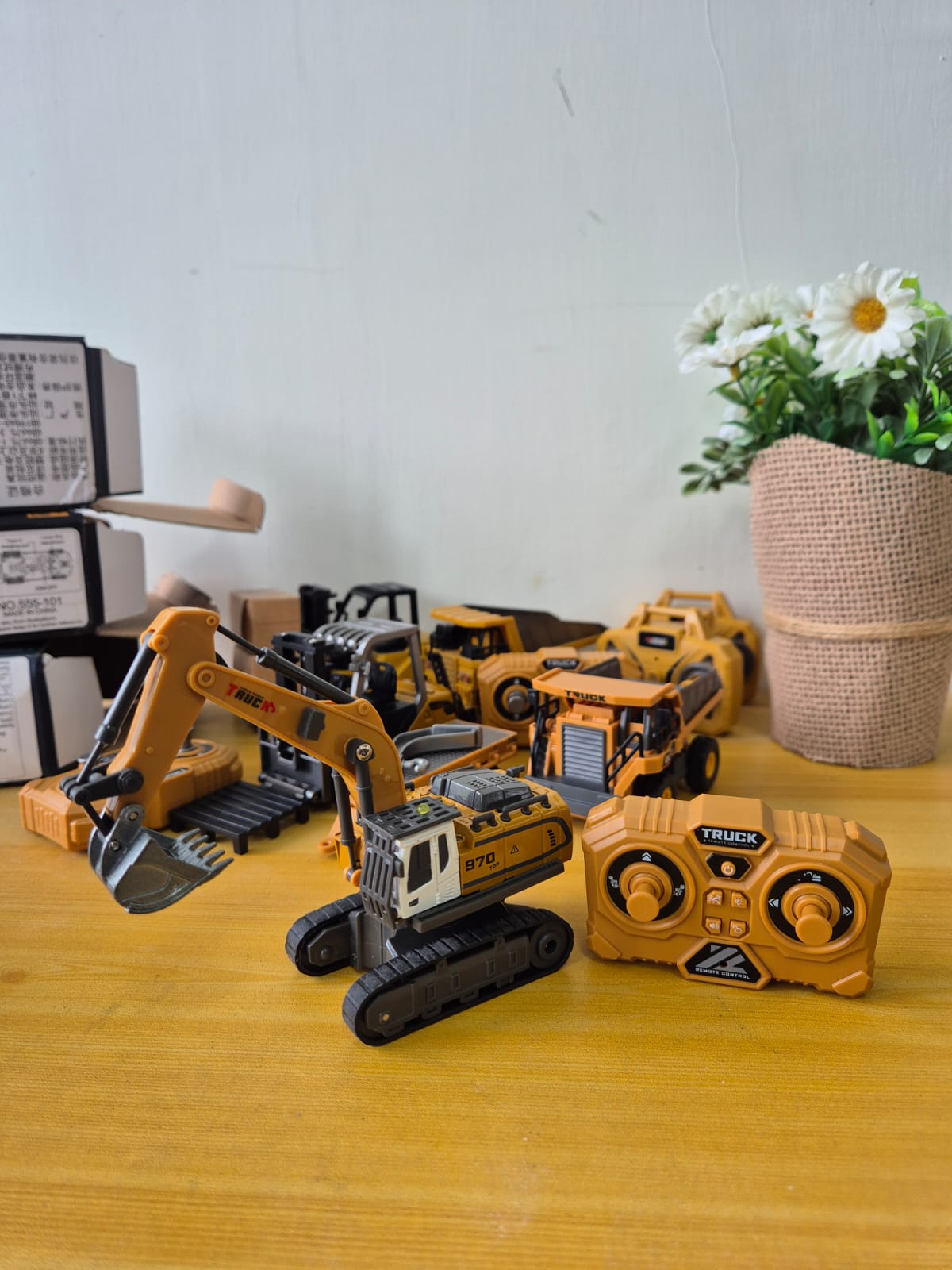RC Excavator 11 Channel 1:64 Alloy Remote Control Excavator Mini - Foto 12